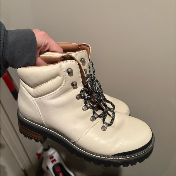 Shoes - Women’s Cream Lace-Up Ankle Boots • Size 9.5 • Chunky Sole